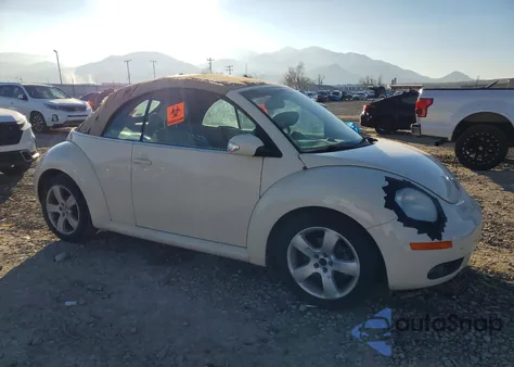 2007 Volkswagen New Beetle Convertible Option Package 2 from USA, damaged, VIN 3VWSF31Y77M414605